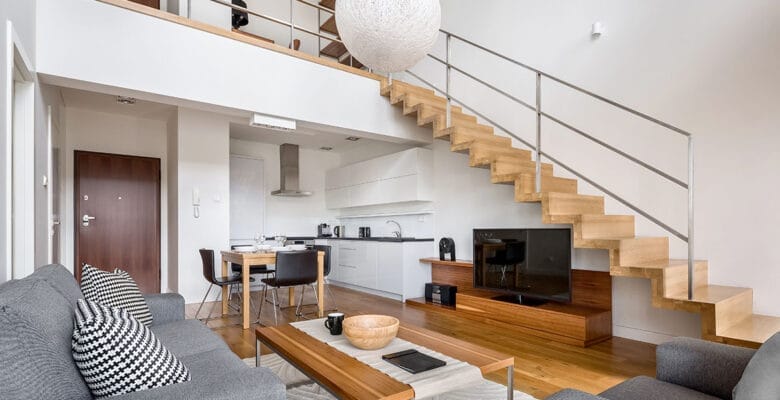 Scala interna in un loft milanese